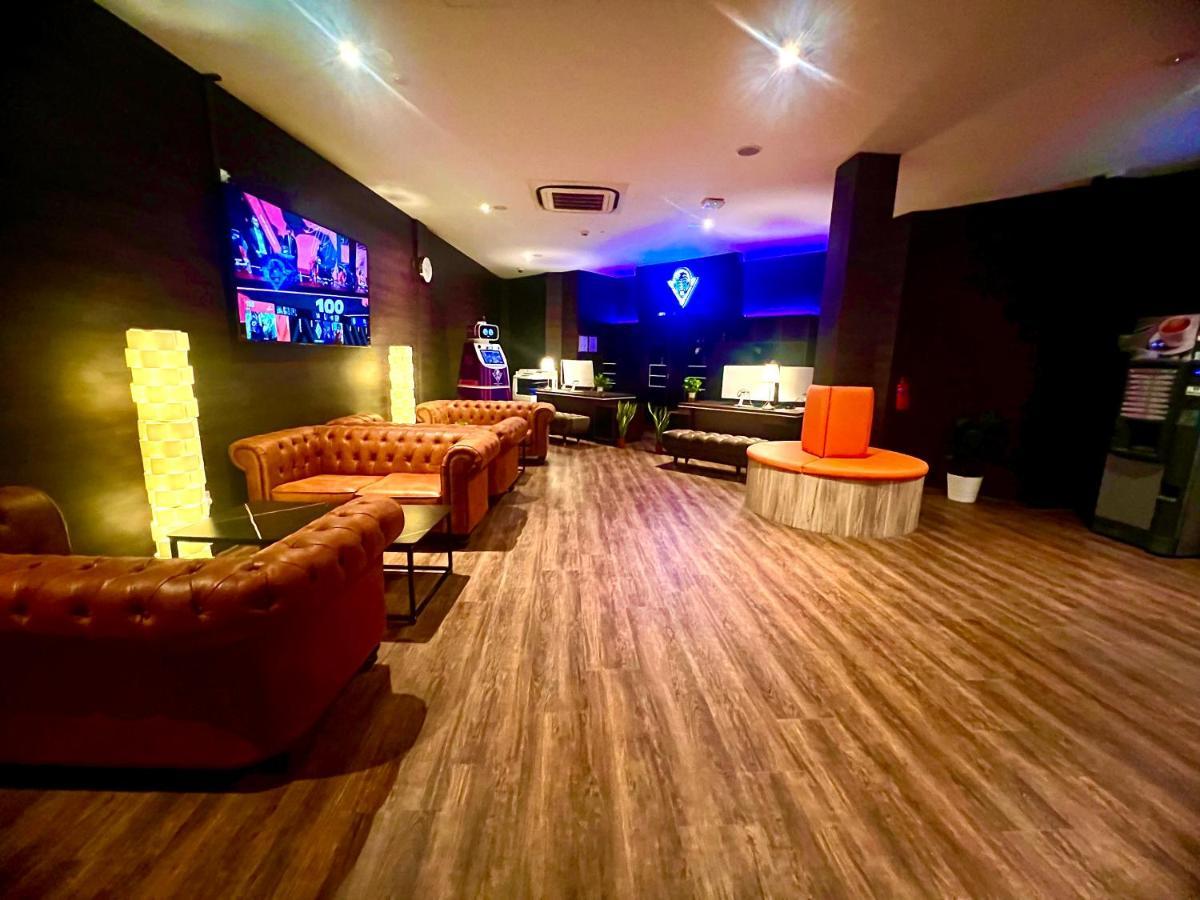 Arena Esports Hotel @ Bugis Village Singapour Extérieur photo